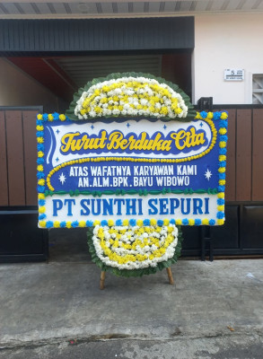 Papan Bunga Duka di Sungai Sapih